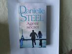 Danielle Steel  Agent secret (pocket 17189), Boeken, Danielle Steel, Ophalen of Verzenden, Zo goed als nieuw, Amerika