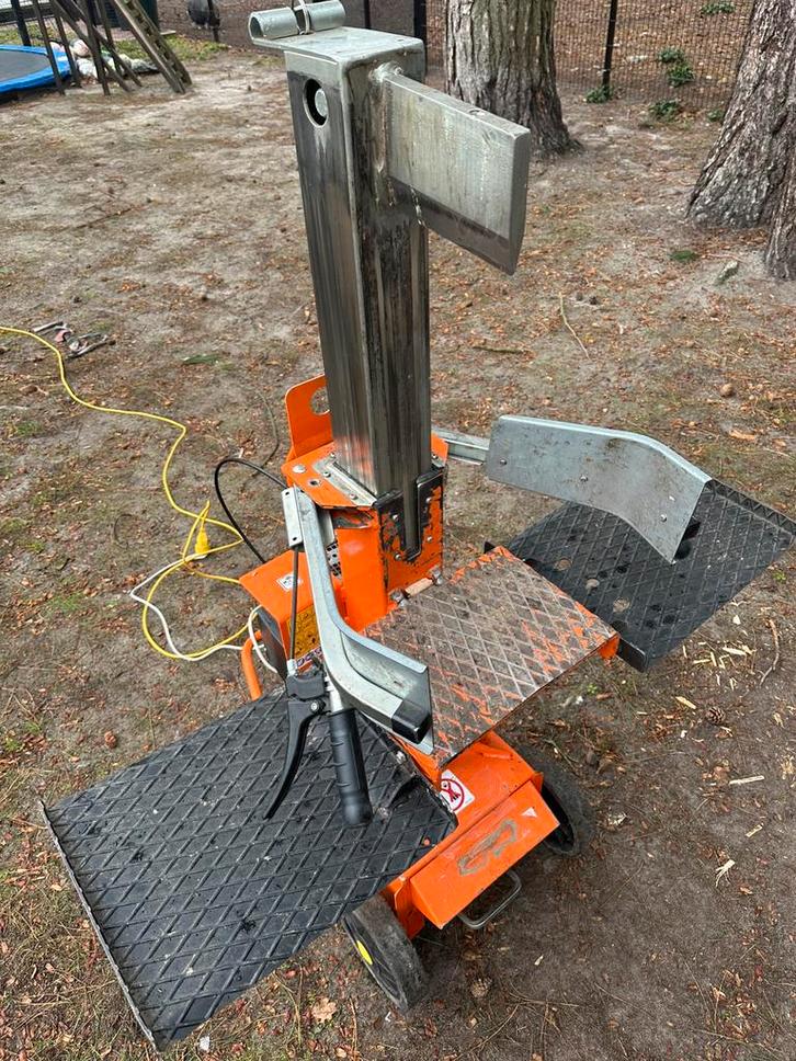 kliefmachine in zeer goede staat. 230V, Tuin en Terras, Kloofmachines, Zo goed als nieuw, Ophalen