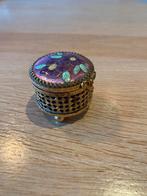 Pillulier vintage. Metal doré et porcelaine de Limoges, Handtassen en Accessoires, Ophalen