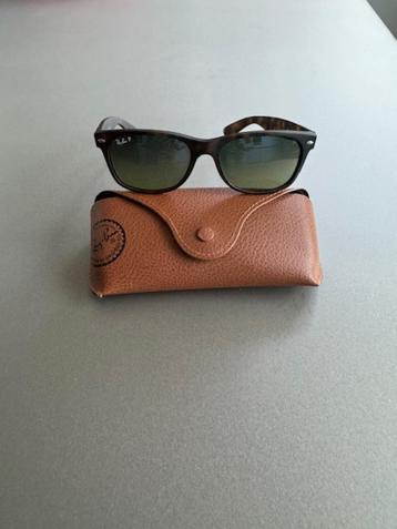 Zonnebril Ray-Ban RB2132 New Wayfarer Matte Polarized 894/76