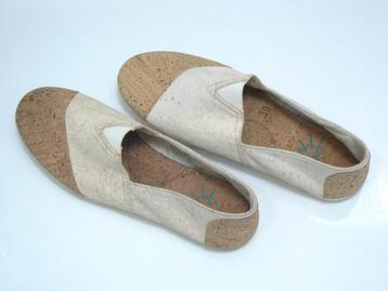 Chaussons, liège, taille 39, état neuf