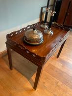 Table d'appoint en acajou massif, Enlèvement ou Envoi