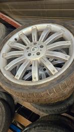 Banden en velgen range rover 295/30 R22, Auto-onderdelen, Banden en Velgen, Ophalen, Band(en)