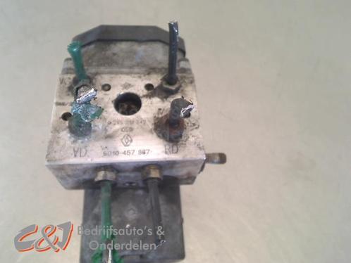 ABS Pomp van een Renault Mascott, Auto-onderdelen, Elektronica en Kabels, Renault, Gebruikt, 3 maanden garantie, Ophalen of Verzenden