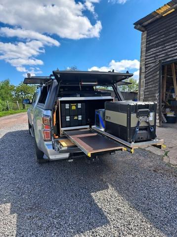 Caisson, tiroirs, aménagement pickup/4x4 bivouac, outils,..., Enlèvement, Mercedes-Benz