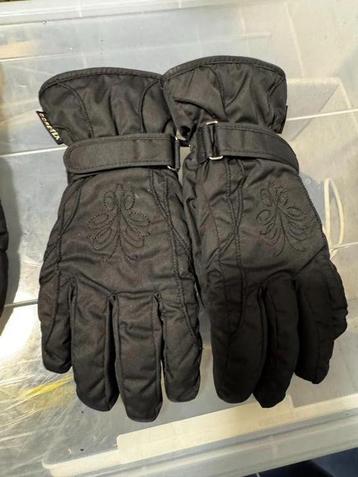 2 paar skihandschoenen dames SMALL (Barts & Ziener) beschikbaar voor biedingen