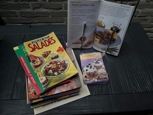21 Kookboeken, cocktailboek en boekenstandaard, Boeken, Kookboeken, Zo goed als nieuw, Voorgerechten en Soepen, Hoofdgerechten