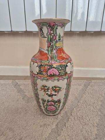 Chinese vaas gesigneerd - 30 cm - goede conditie beschikbaar voor biedingen