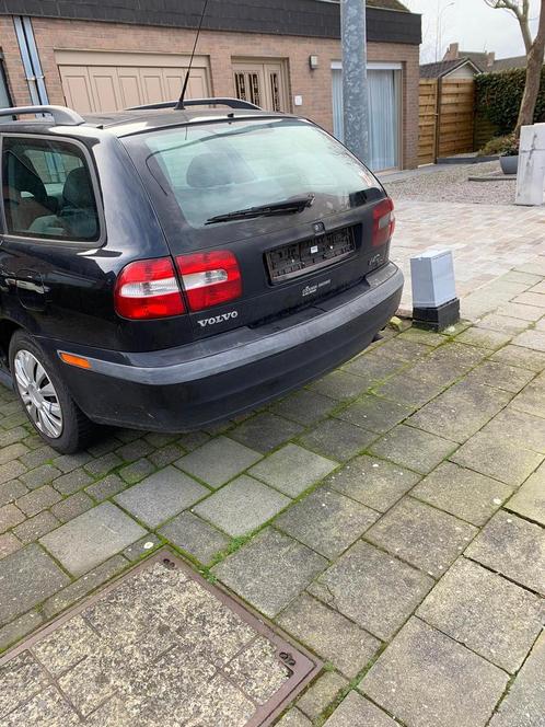 Volvo V40 - 1.8D Te Koop!, Auto's, Volvo, Particulier, V40, ABS, Airbags, Diesel, Break, 5 deurs, Handgeschakeld, Zwart, Ophalen