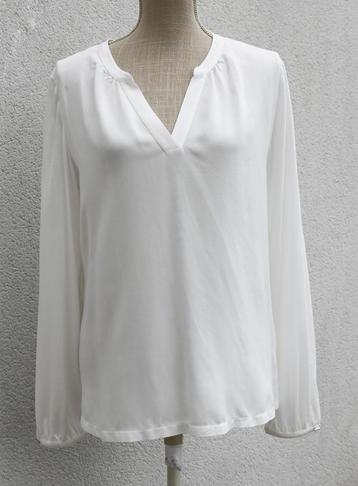 Prachtige Caroll M blouse - nieuw beschikbaar voor biedingen