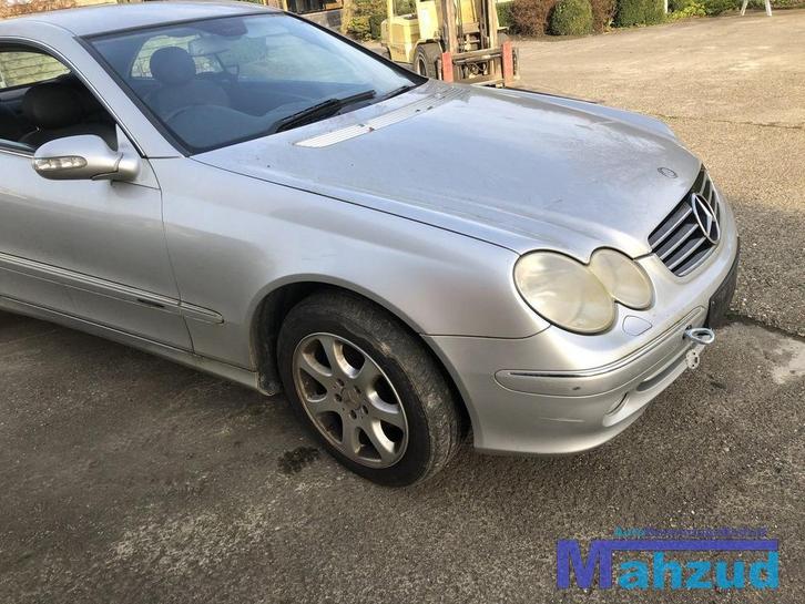 MERCEDES CLK 1.8 C209 W203 links rechts voor veerpoot Fuse, Auto-onderdelen, Ophanging en Onderstel, Mercedes-Benz, Gebruikt, Ophalen of Verzenden