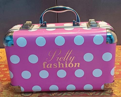 4 MAKE UP/ BEAUTY BOXEN, Handtassen en Accessoires, Uiterlijk | Cosmetica en Make-up, Accessoires, Ophalen