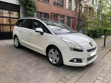 Peugeot 5008 2 0 hdi Diesel 5 places autom cuir full option