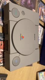 Playstation 1 + 1 Dual Analoog + 2normale controllers, Games en Spelcomputers, Spelcomputers | Sony PlayStation 1, Ophalen of Verzenden