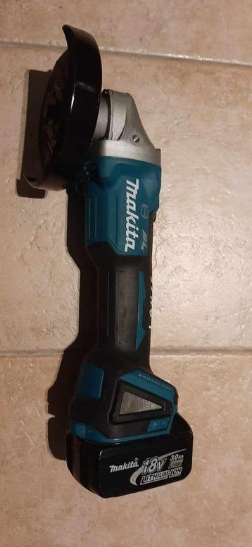 Lot machine makita