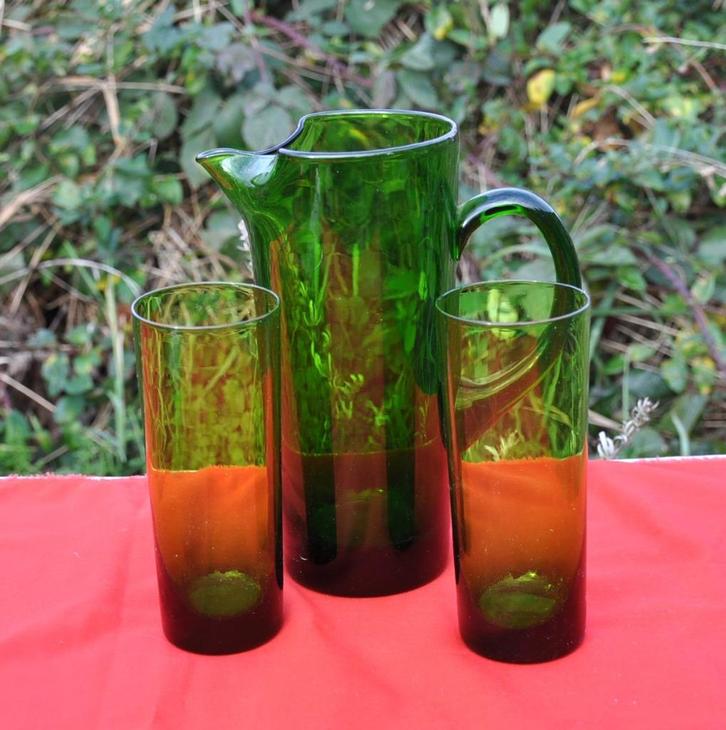 pichet a limonade avec 2 verres en verre vert, Antiek en Kunst, Antiek | Glaswerk en Kristal, Ophalen of Verzenden