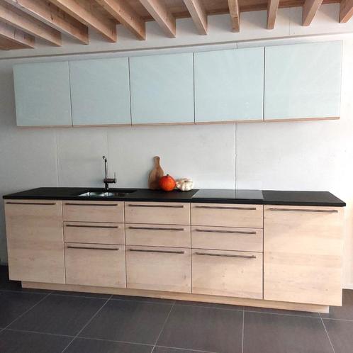 Toonzaaleuken in els met lacobel deurtjes, Huis en Inrichting, Keuken | Complete keukens, Nieuw, Enkelwandige keuken, Bruin, Graniet of Steen