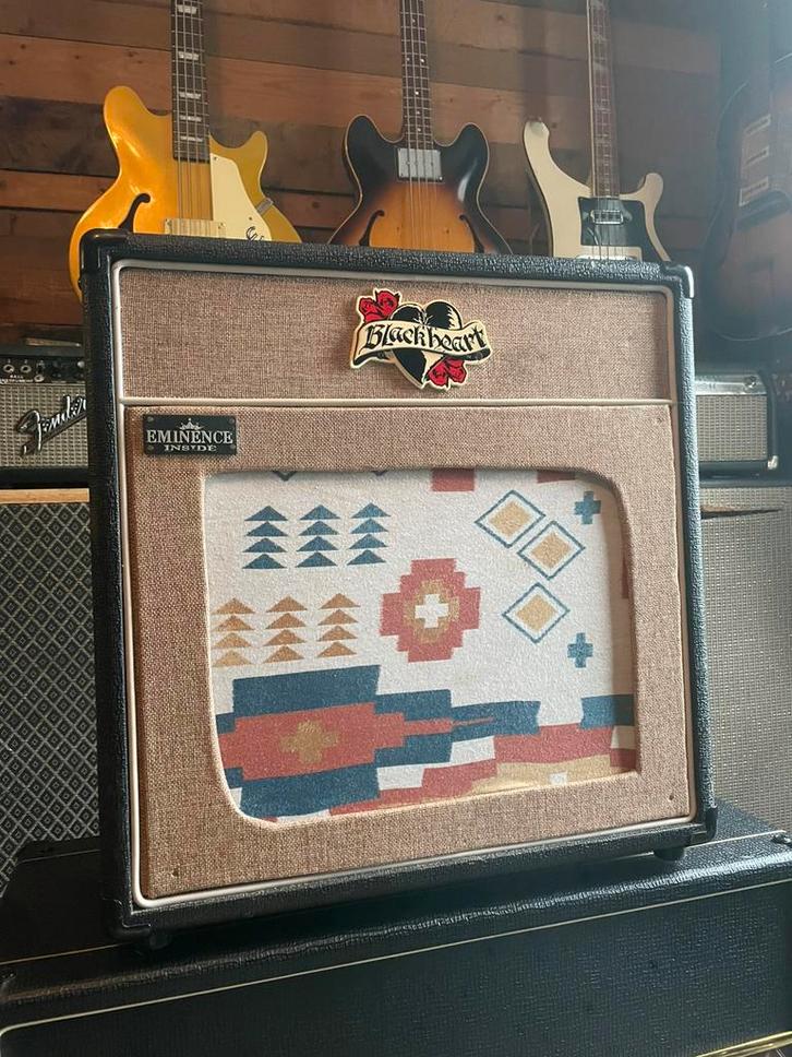 BLACK HEART Little Giant 5, Musique & Instruments, Amplis | Basse & Guitare, Utilisé, Guitare, Moins de 50 watts, Enlèvement