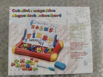 magnetisch bord met letters en cijfers, Kinderen en Baby's, Ophalen of Verzenden, Gebruikt, Rekenen