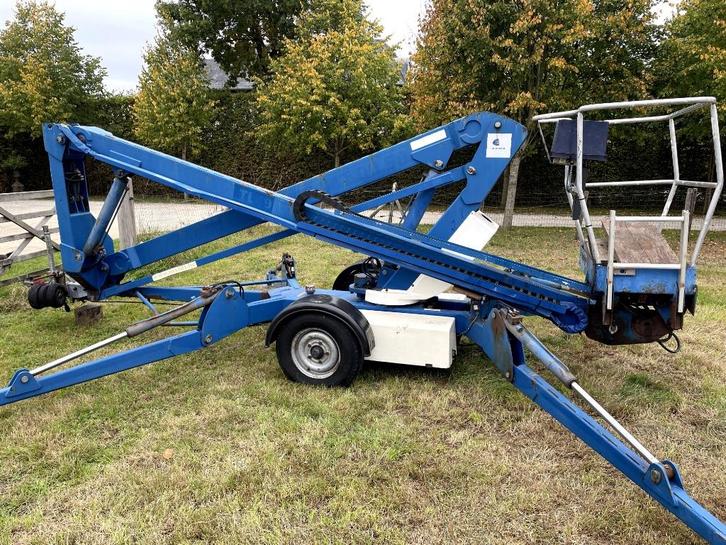 hoogwerker upright. tl49 17m hoog, Zakelijke goederen, Machines en Bouw | Liften, Steigers en Ladders, Ophalen