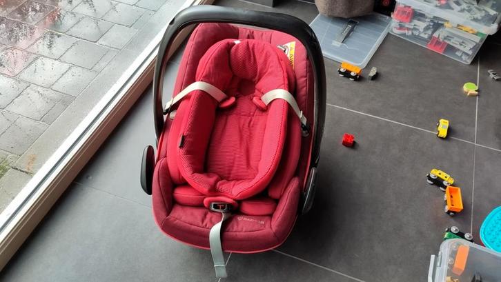 Maxi-Cosi	Autostoel, Robin red, Pebble Plus, Kinderen en Baby's, Autostoeltjes, Zo goed als nieuw, Maxi-Cosi, 0 t/m 13 kg, Isofix