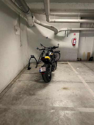 autostaanplaats  ondergronds appartemtsgebouw  beschikbaar voor biedingen