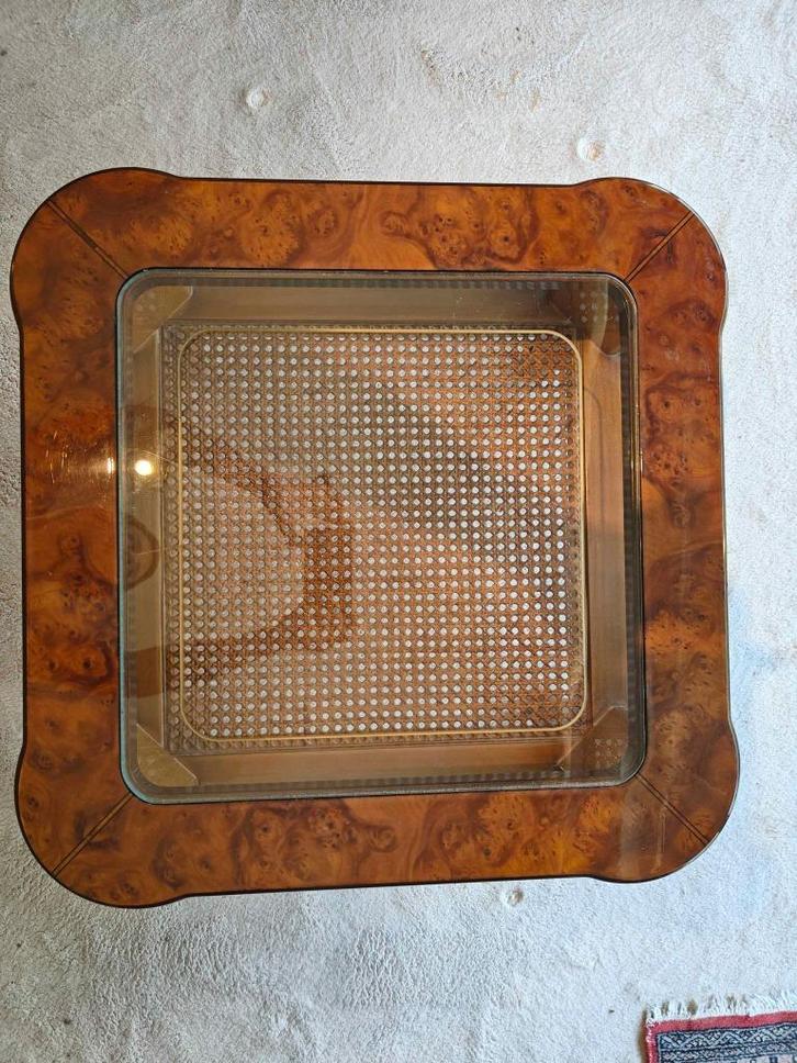 Klassiek bijzettafeltje met glas en rietwerk, Huis en Inrichting, Tafels | Bijzettafels, Gebruikt, Vierkant, 45 tot 60 cm, 55 tot 75 cm