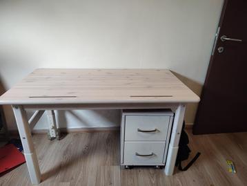 bureau beschikbaar voor biedingen