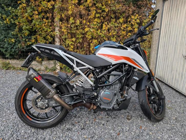 KTM Duke 390 Quickshifter et Akrapovic, Motos, Motos | KTM, Particulier, Sport, 12 à 35 kW, 1 cylindre, Permis Moto A2 minimum