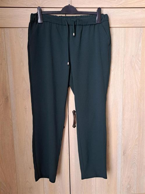 Donkergroene broek maat 44, Kleding | Dames, Broeken en Pantalons, Zo goed als nieuw, Maat 42/44 (L), Groen, Lang, Ophalen of Verzenden