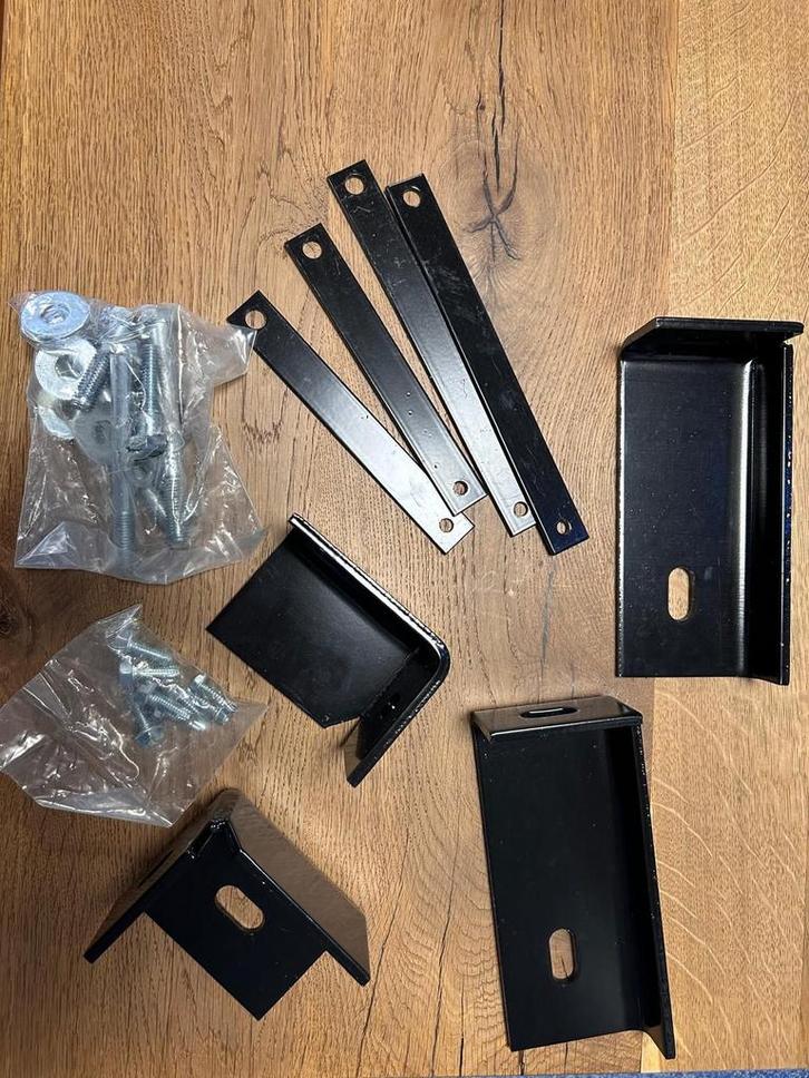 Westin sidestep mount kit, Autos : Pièces & Accessoires, Carrosserie & Tôlerie, Neuf, Enlèvement ou Envoi