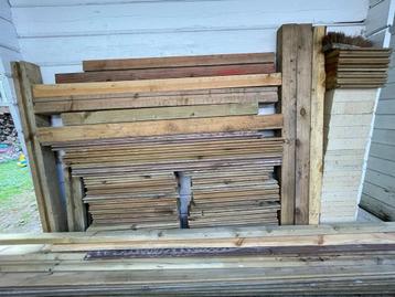 Plankenbed in cottage - spanten en palen + verzinking  beschikbaar voor biedingen