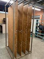 Magazijnkast met uitschuifbare platen, Ophalen