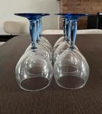 6 wijnglazen met blauwe voet, Verzamelen, Glas en Drinkglazen, Ophalen, Zo goed als nieuw