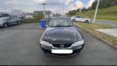 Vectra B motor problem, Auto's, Opel, Particulier, Vectra, Benzine, Handgeschakeld, Ophalen