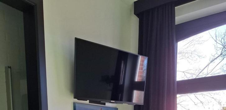 Tv 32 inch met draaibeugel muur, Audio, Tv en Foto, Televisies, Gebruikt, LED, 80 tot 100 cm, Full HD (1080p), Sony, Smart TV