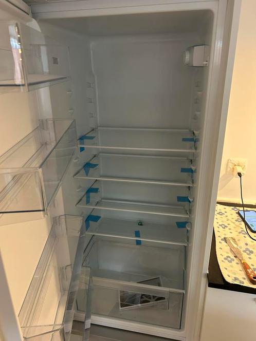 Zanussi ZRAN12ES inbouwkoelkast, Elektronische apparatuur, Koelkasten en IJskasten, Nieuw, Zonder vriesvak, 100 tot 150 liter
