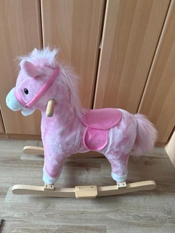 Schommelpaardje roze beschikbaar voor biedingen