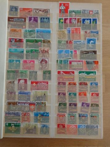Lot van 89 Zwitserse postzegels beschikbaar voor biedingen