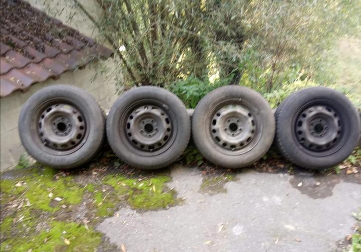 4 VW 15 inch stalen velgen Golf 4/Bora (5×100), Auto-onderdelen, Overige Auto-onderdelen, Audi, Seat, Volkswagen, Rover, Skoda