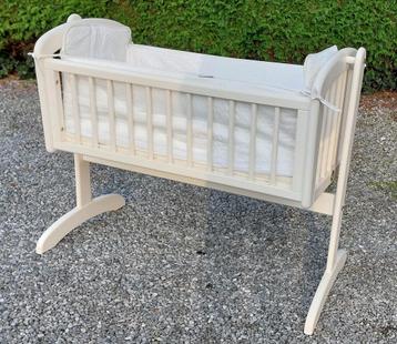 Houten wiegje, incl. matras & omranding, Kinderen en Baby's, Babywiegjes en Ledikanten, Ophalen, Zo goed als nieuw, Wieg