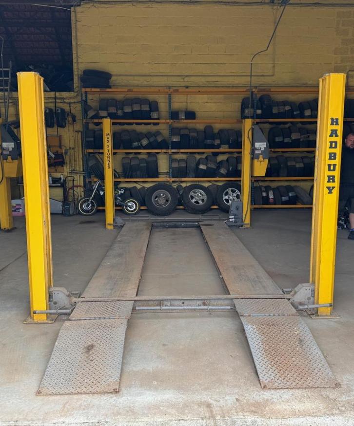 Bradbury lift met 3 ton en 4 palen, Auto diversen, Autogereedschap, Gebruikt, Ophalen