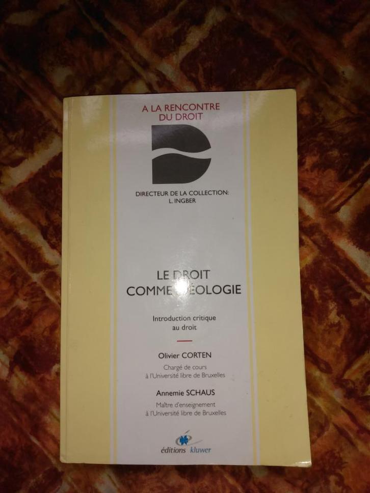 Le droit comme idéologie: introduction critique au droit be, Boeken, Economie, Management en Marketing, Gelezen, Ophalen