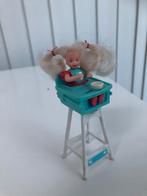 Barbie "Kelly" Doll in kinderstoel Mattel 1998, Gebruikt, Ophalen of Verzenden, Barbie