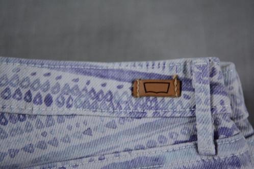 Levi's jeans blauw wit W28 L31 legging blauw patroon  ZGS, Kleding | Dames, Spijkerbroeken en Jeans, Gedragen, W28 - W29 (confectie 36)
