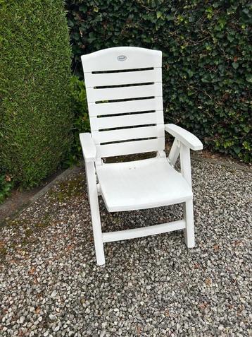 Tuinstoel (2 beschikbaar) beschikbaar voor biedingen