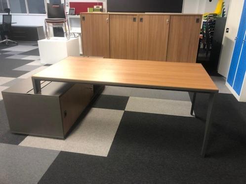 Directiebureau met Quadrifoglio X5 compleet, toonzaalmodel!, Huis en Inrichting, Bureaus, Ophalen