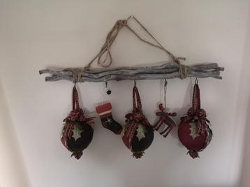 Kerstversiering takken  beschikbaar voor biedingen