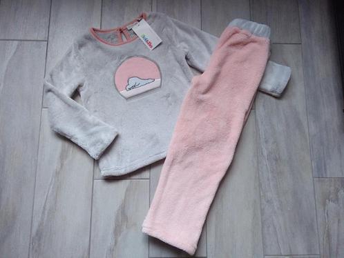 ✿ M110 - Nieuwe Winterpyjama (dikke fleecestof), Kinderen en Baby's, Kinderkleding | Maat 110, Nieuw, Meisje, Nacht- of Onderkleding