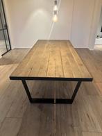 Mooie hard wood eettafel 8 tot 10p, Huis en Inrichting, Ophalen, Zo goed als nieuw